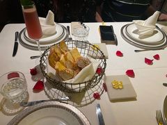 -Mogul Eatery·大亨餐酒馆