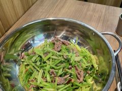 爆炒鲜黄牛肉-兰州陈记牛肉面 ·烧烤· 铜锅涮肉(万达店)