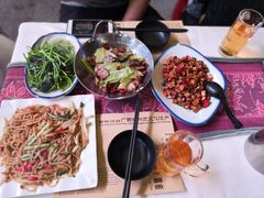 -刘姐啤酒鱼民族演艺餐厅(西街总店)
