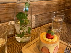 -Common Table · Brunch & Coffee