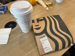 -星巴克(广州南站A18检票口楼上)