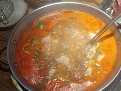 -野山舂·贵州现舂酸汤火锅(鸿通城店)