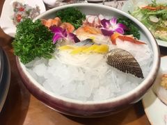 -青瓦餐厅·生鱼片·韩园烤肉(西塔店)