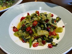 -头上红煨盐鸡乡村食府