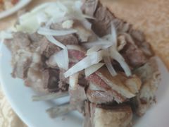 手抓水煮羊羔肉-维吾尔餐厅(宜山路店)