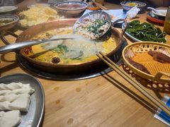 -洱火云南酸菜牛肉火锅(石景山当代商城店)