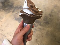 巧克力双旋花淇淋-肯德基(孝陵卫地铁站店)