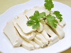 白豆腐-汤好喝·昭通天麻竹荪火腿鸡