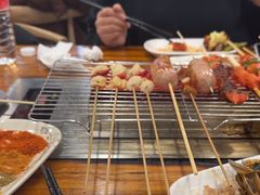 -哈尔滨小酒馆·鲜肉现穿自助烧烤(康新花园店)