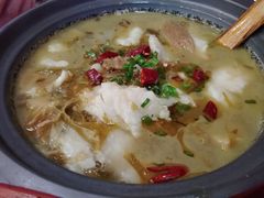 -周鱼小馆石锅酸菜鱼(活力汇店)