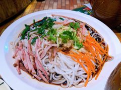 -老滇山寨•云南特色菜•地方菜•民族风情歌舞表演(金碧店)