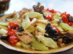 木耳肉片-邛海风味特色菜馆