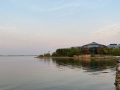 -上海滴水湖皇冠假日酒店