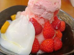 芋见草莓冰沙-鲜芋仙(群光广场店)