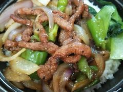 黑椒牛柳煲仔饭-江南大学-4食堂