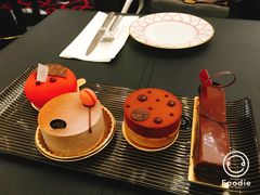 -Salon de The de Joel Robuchon(外滩18号店)