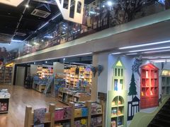 -新华书店(泉城路店)