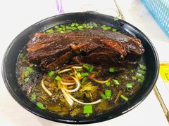 -小龙大肉面馆