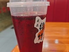 -休记光头香辣蟹干锅(绵竹店)