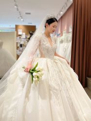 -派丽莫Pellimo原创设计婚纱品牌