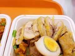 盐焗鸡腿饭-庄记烧腊·肠粉·生鲜煲