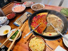 -憨铁匠火锅(红山6979店)