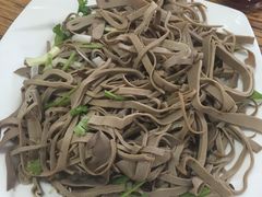 -溢心园香河肉饼总店