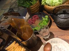 -老牌坊云南鱼豆花火锅(嵩山店)