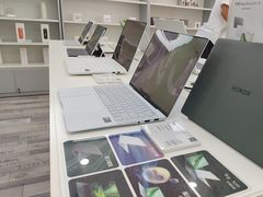-荣耀授权专卖店(黄浦浙江中路店)