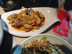 -沪小胖小龙虾(淮海中路旗舰店)