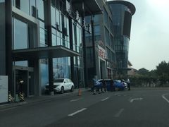 -北京鹏龙大道奔驰4S店(纪家庙店)