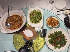 -鄱阳湖·江西小炒·瓦罐煨汤(五道口店)