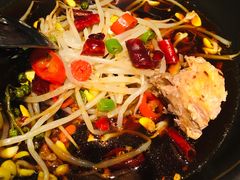 -云海肴·汽锅鸡·云南菜(天山百盛优客店)