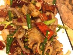 -虾弄弄海派小龙虾·牛羊蝎子火锅