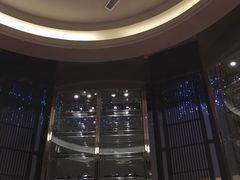 -上海滴水湖皇冠假日酒店