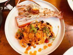 -Chom Cafe and Restaurant