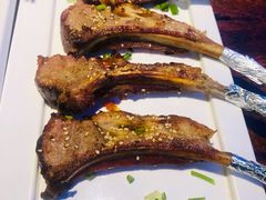 苏尼特金质烤羊排-三个蒙古大叔羊肉串(大宁店)