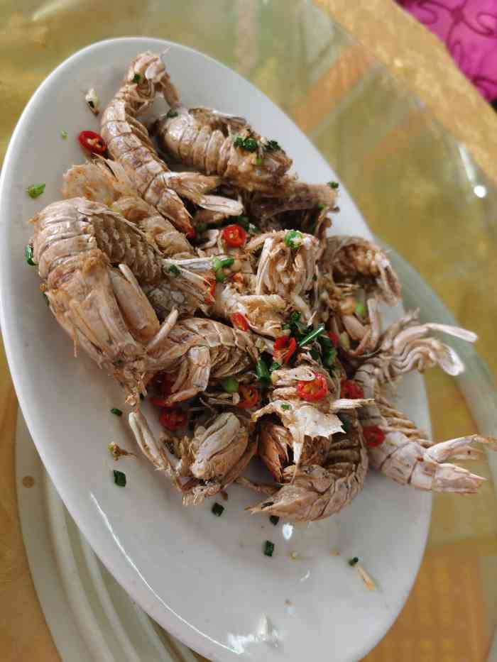 海兴海鲜饭店-"老板娘亲自出马出来揽客,人很漂亮很nic.