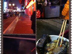 夜。街。超很吃的臭豆腐。-五娭毑臭豆腐(黄兴南路店)