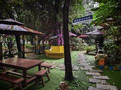 -月亮眼花园餐厅书吧酒吧