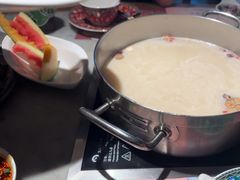 -尚尚仙·酸汤猪手·猪肚鸡火锅(华联万柳购物中心店)