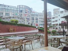 -龙治汉堡(中华城店)