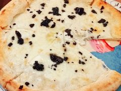 黑松露披萨-IL TEATRO 精品意大利餐厅