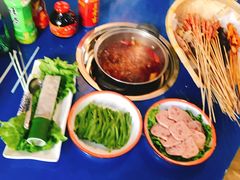 -马路边边串串香形象店(磐石路店)
