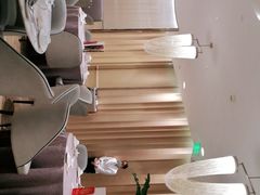 -香港百合居(LCM置汇旭辉广场店)