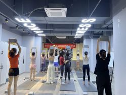 -静待花开瑜伽尊巴会馆