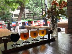 -麦落精酿啤酒餐吧(先农大院店)