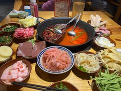 -乐闹闹重庆火鍋(民治店)