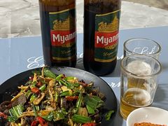 缅甸啤酒-乔岩保应烧烤店