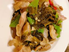 酸菜肚块-吉事利茶餐厅